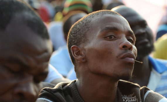 Versammlung der Arbeiter der Lonmin-Mine in Marikana