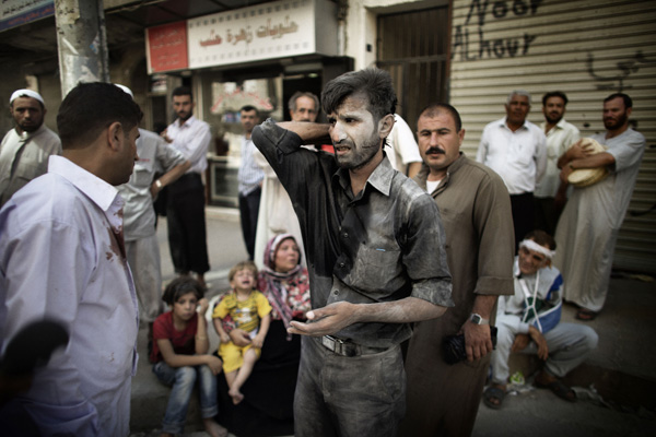 Überlebende eines Angriffs der syrischen Regimetruppen