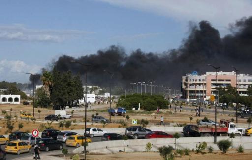Auch die US-Botschaft in Tunis geht in Rauch auf