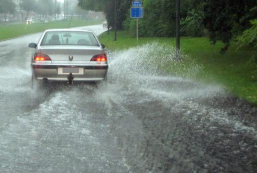 Aquaplaning: Probleme auf belgischen Straßen wegen Dauerregen