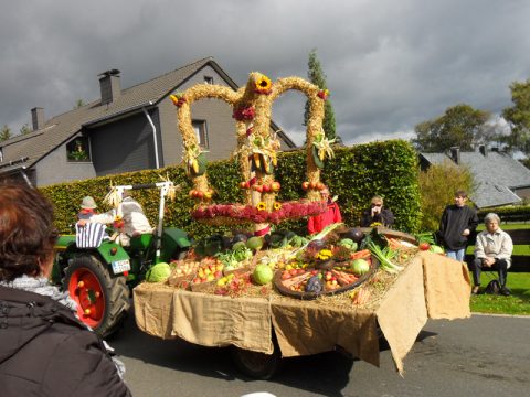 Erntedank-Umzug in Mützenich - 07.10.2012