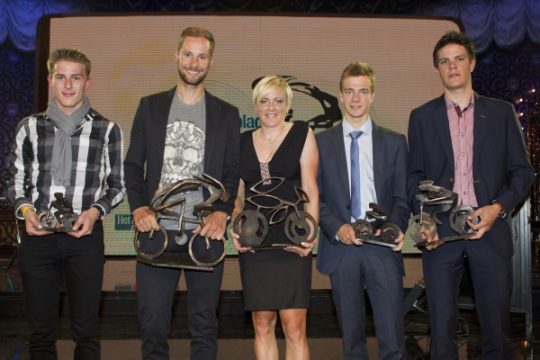Die Preisträger der Flandrien 2012: Enzo Wouters, Tom Boonen, Liesbeth De Vocht, Kevin Deltombe und Jasper Stuyven (vlnr)