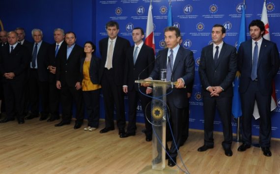 Georgiens Wahlsieger Iwanischwili stellt prowestliches Kabinett vor
