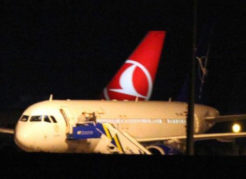 In der Türkei ist ein syrisches Flugzeug zur Landung gezwungen worden