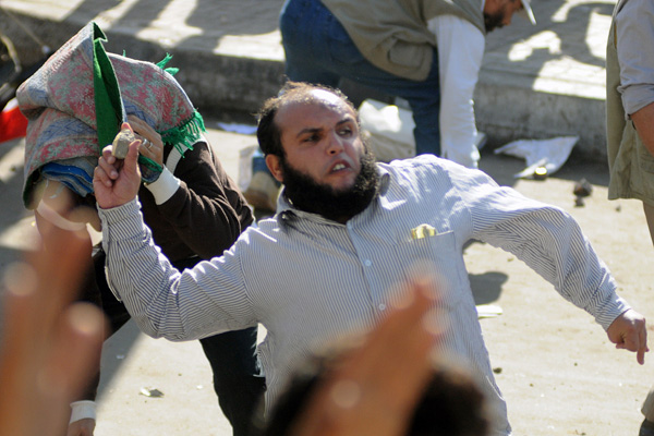 Nach Mursis Verfassungserklärung: Zusammenstöße in Alexandria