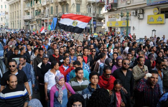 Demonstration gegen Präsident Mursi in Alexandria