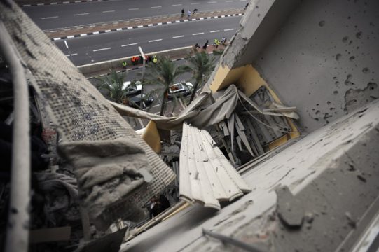 Rakete in Appartementgebäude in Ashdod eingeschlagen