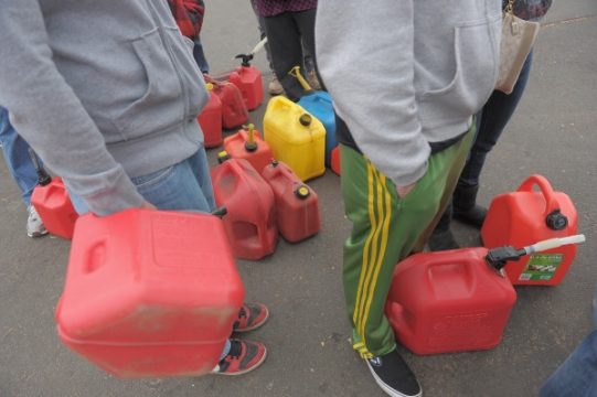 Amerikaner besorgen sich Benzin