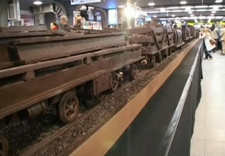 Rekordverdächtiger Schokozug in Brüsseler Bahnhof