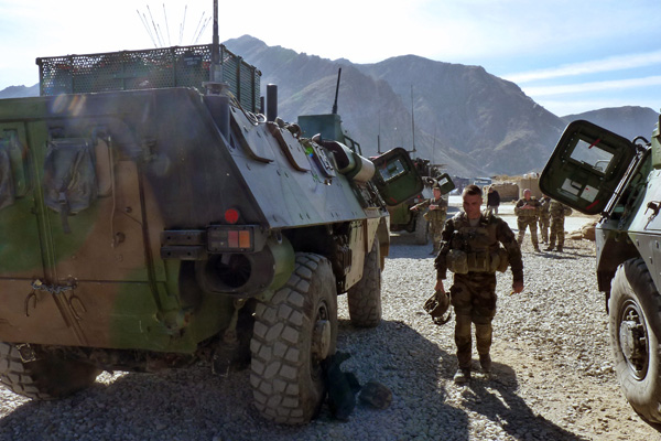 Frankreich beendet Kampfeinsatz in Afghanistan - Soldaten beim Umzug nach Kabul