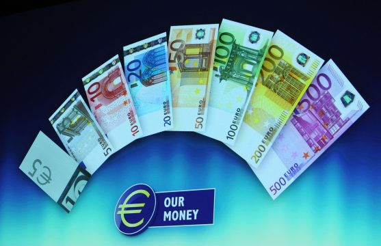 Design der Euro-Scheine soll 2013 angepasst werden