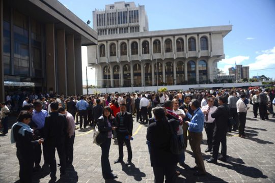 Schulen in Guatemala City nach Erdbeben vorsorglich evakuiert