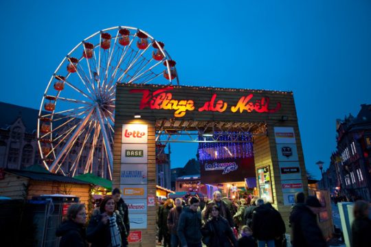Village de Noël: Weihnachtsdorf in Lüttich