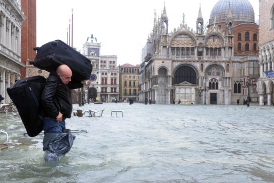 Der Markusplatz bei Acqua Alta