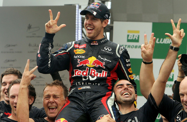Sebastian Vettel macht den Hattrick perfekt