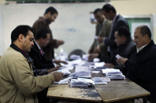 Stimmenauszählung in Giza