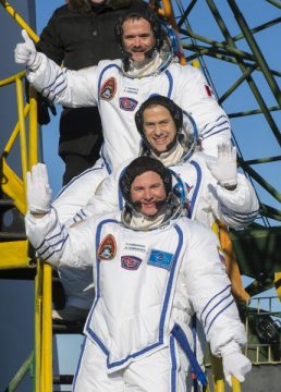 Chris Hadfield, Tom Marshburn nd Roman Romanenko vor dem Start vom Weltraumbahnhof Baikonur