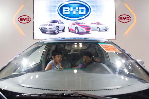 BYD stellt Elekroautos und -busse her