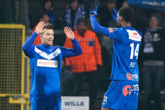 Racing Genk so gut wie durch: Benjamin De Ceulaer und Glynor Plet
