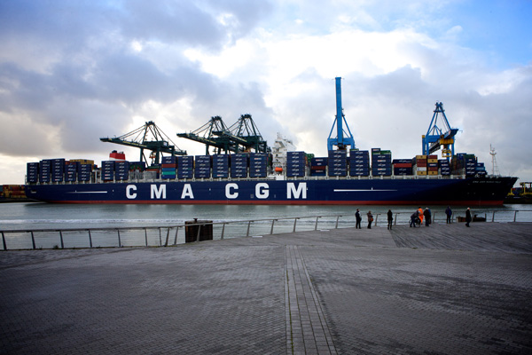 Marco Polo: Das größte Containerschiff der Welt liegt im Hafen von Zeebrugge