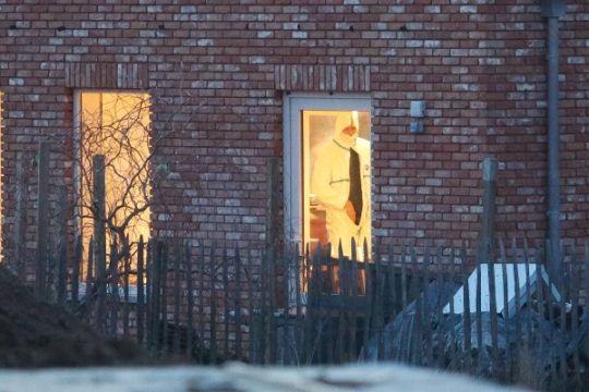 Polizei untersucht den Fundort in Molenstede