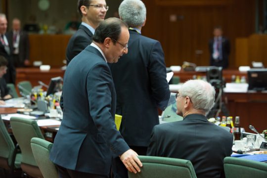 Frankreichs Präsident François Hollande mit Gipfelchef Herman Van Rompuy