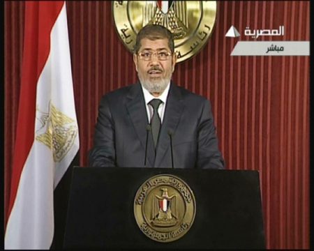 Ägyptens Präsident Mohammed Mursi hält erste Fernsehansprache seit Beginn der blutigen Ausschreitungen in Kairo