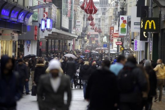 Viel Betrieb in der Brüsseler Rue Neuve