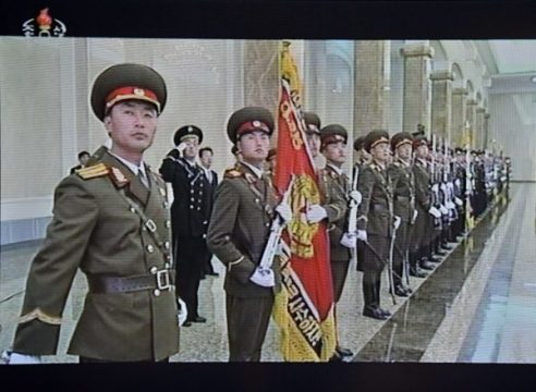 Nordkorea gedenkt Ex-Machthaber Kim Jong Il (Fernsehaufnahme)