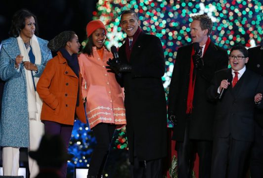 Obamas läuten Weihnachtszeit ein
