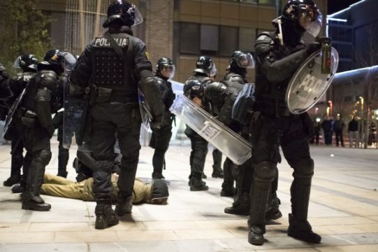 Slowenische Polizei nimmt Demonstranten in Maribor fest