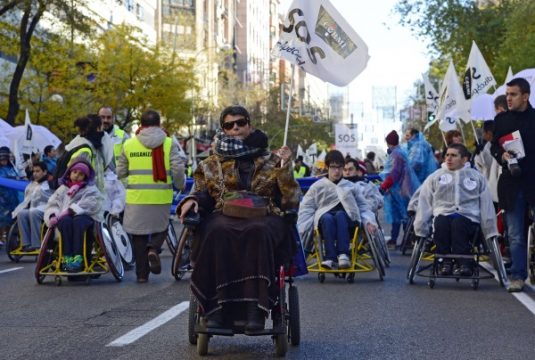 Behinderte protestieren in Madrid gegen die Sparpolitik