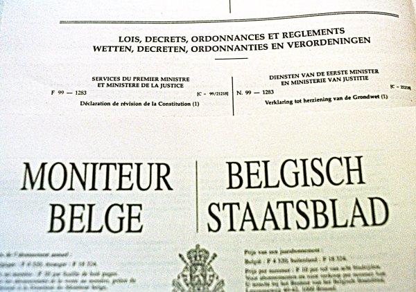 Das belgische Staatsblatt ist so dick wie nie zuvor (Bild aus dem Jahr 1999)