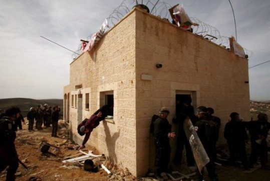 Räumung des Außenposten in Amona (Bild vom 1. Februar 2006)