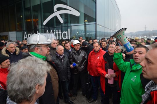 ArcelorMittal: Gewerkschaften sprechen von Verrat