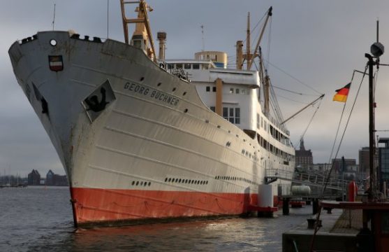 Die später "Georg Buechner" genannte "Charlesville" im Hafen von Rostock