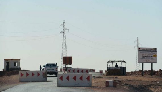 Polizeisperrung in der Nähe des Gasfelds In Amenas nach Ende der Geiselnahme