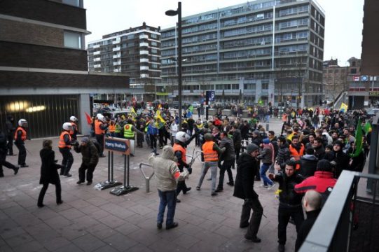Kurdendemo in Genk endet mit Zwischenfällen