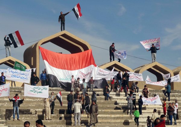 Demonstranten in Kirkuk (1.1.)