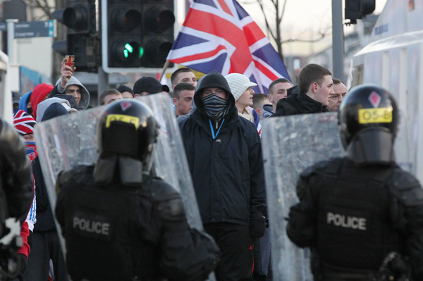 Krawalle in Belfast dauern an
