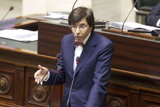 Premierminister Elio Di Rupo in der Kammer