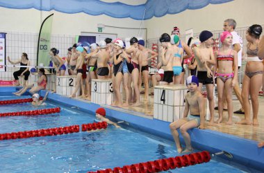 Schwimm-Marathon 2013: Eupen