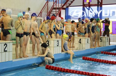 Schwimm-Marathon 2013: Eupen