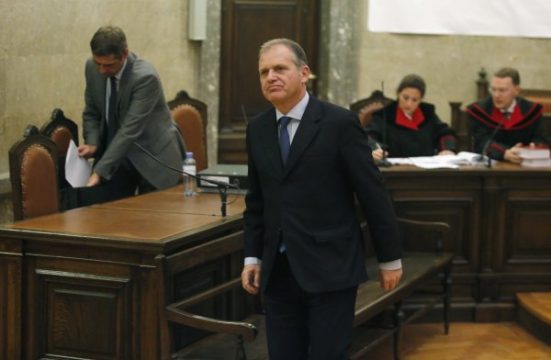 Der ehemalige österreichische EU-Abgeordnete und Innenminister Ernst Strasser vor Gericht