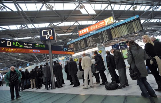 Streik am Flughafen Köln/Bonn: Lange Warteschlangen