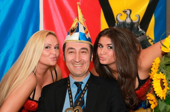 Cem Özdemir ist Ordensritter wider den tierischen Ernst