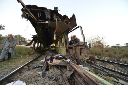 Zugunglück südlich von Kairo