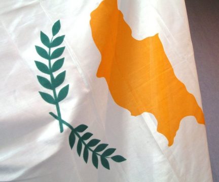 Moody's stuft Zypern deutlich herab