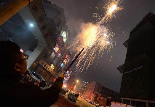 Chinesen feiern das Jahr der Schlange