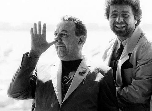 La Libre Belgique: "Das Volk will Spaß und Verführung" (Coluche und Beppe Grillo, 1985)